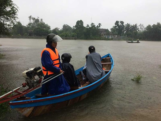 Lũ đang dịch chuyển dần ra Bắc miền Trung