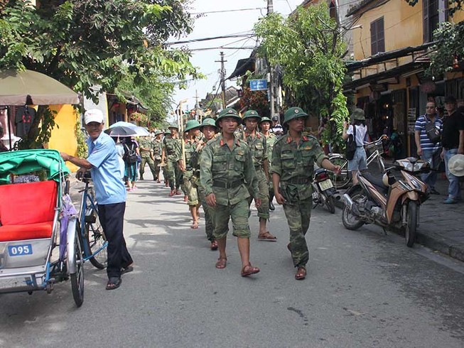 ‘Không để dân bị đói sau bão số 12’