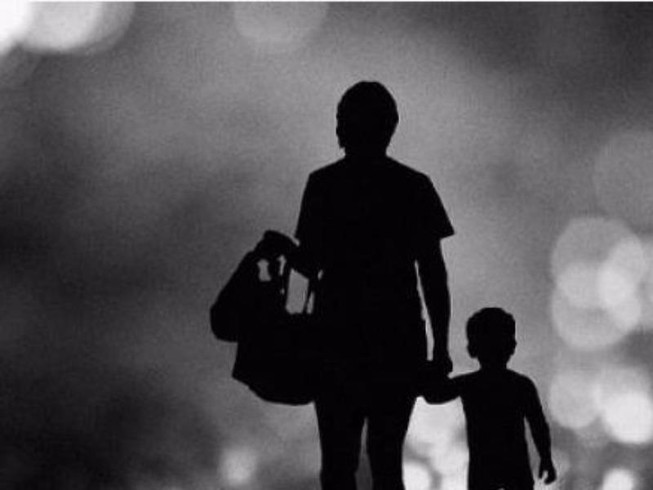 Nói vợ ‘thiếu đạo đức’ vì có… mùi mồ hôi lạ