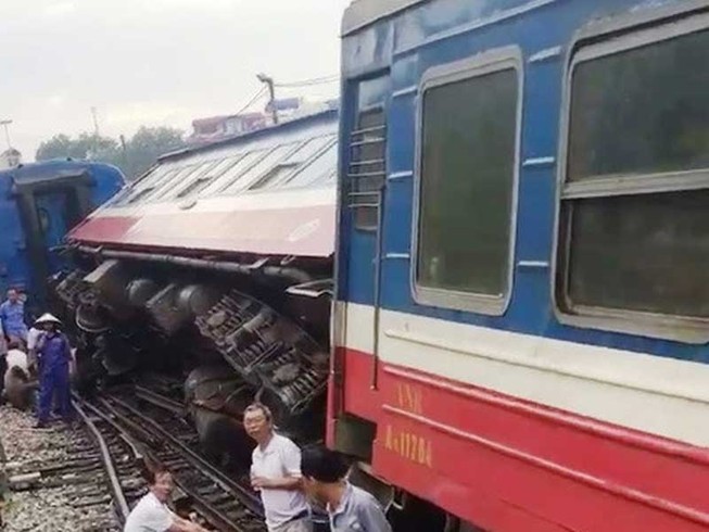 Tàu hỏa liên tiếp trật đường rây, vì sao?
