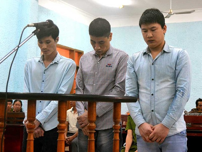 Xin tòa giảm án cho kẻ giết con mình