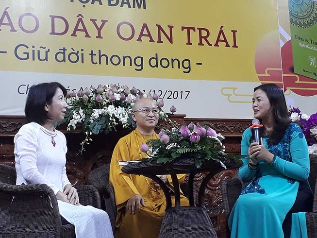 Nhà sư nói chuyện hôn nhân