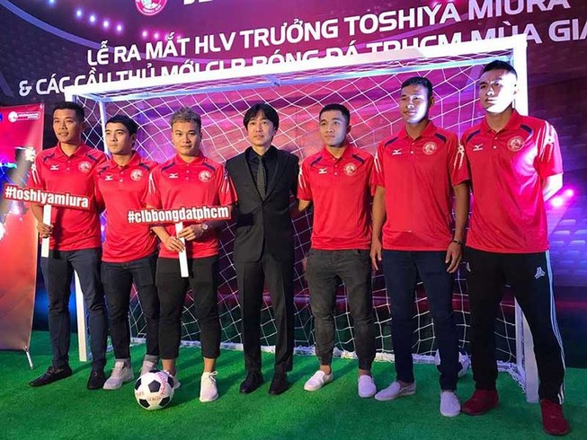 Cuộc tái ngộ của Công Vinh và thầy cũ Miura