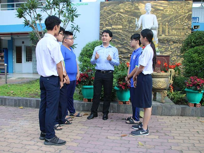Chăm lo ‘tận răng’ cho giáo viên, học sinh