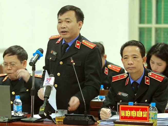 Ông Đinh La Thăng có “lợi ích nhóm”, ưu ái cho PVC?