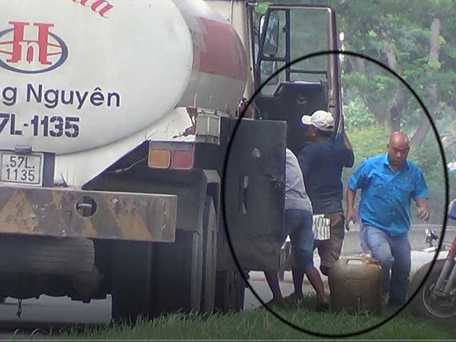 Đề nghị truy tố nhóm trộm dầu máy bay ở Nhà Bè
