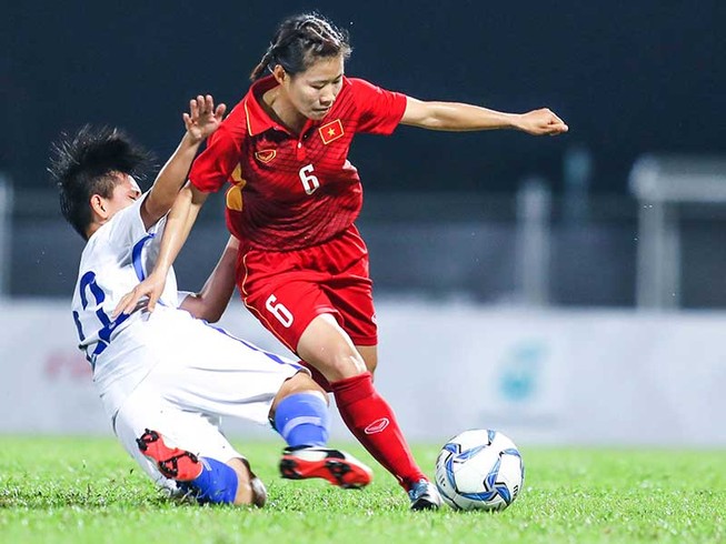 Nữ tuyển thủ ‘mang thai đá bóng’ và vô địch SEA Games