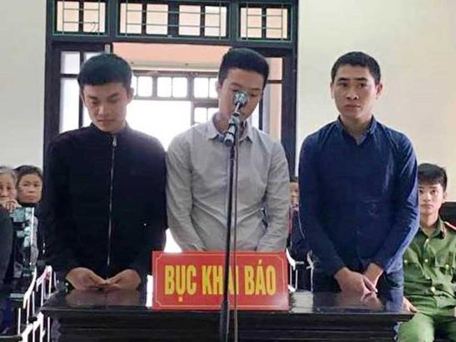 Lãnh án vì đòi tiền bảo kê quán nhậu
