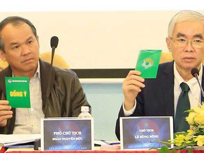 ‘Cạn tàu ráo máng’