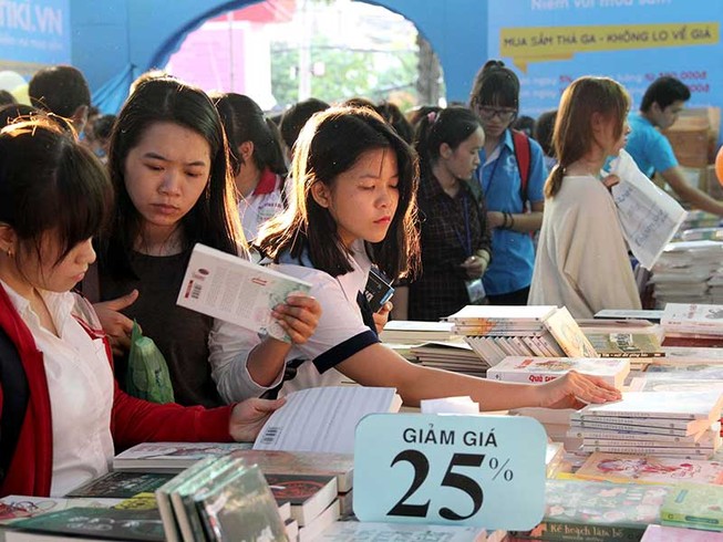Những con đường anh đi rồi cũng đưa anh về bên... sách
