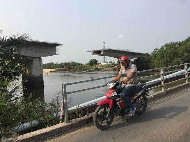 ‘Đoạn trường’ xây cầu, kè Phước Lộc