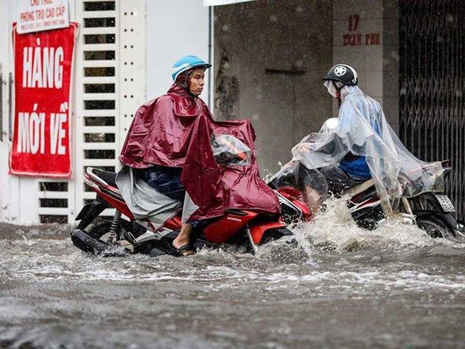 Dự án cải thiện môi trường nước: Mưa ngập, nắng bụi