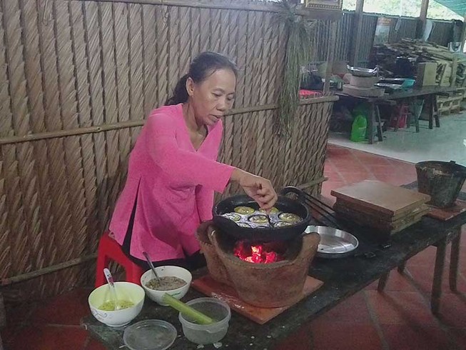 Bà Bảy Muôn: Trời cho cái tài làm bánh dân gian