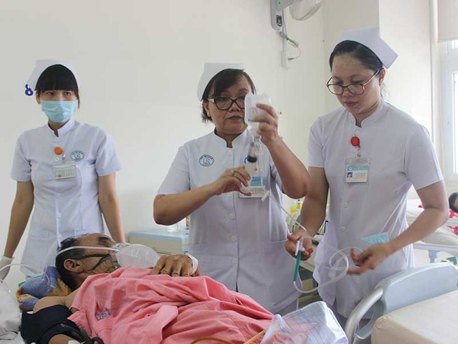 Những từ mẫu lặng thầm ở các bệnh viện