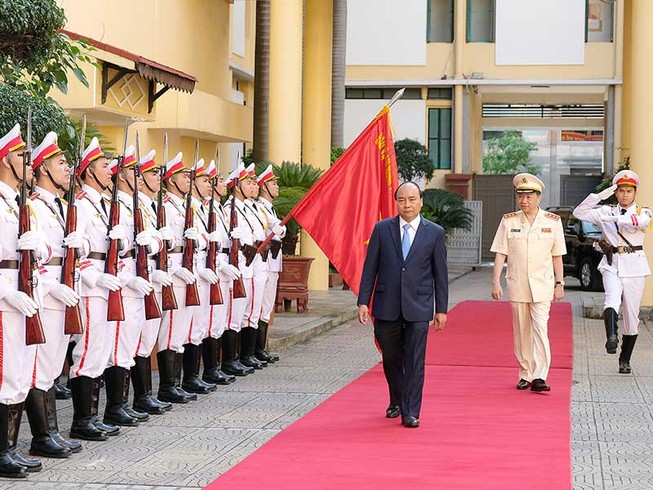 Công an nhân dân phải trọng dân, gần dân...
