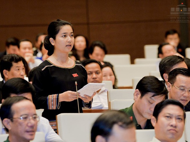 ‘Bộ trưởng có dũng khí là dám hiên ngang từ chức!’