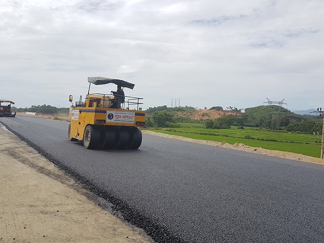 Dân chưa chịu giao mặt bằng làm cao tốc Đà Nẵng - Quảng Ngãi