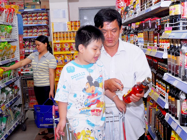 ‘1 người bị bệnh, bắt cả nhà phải uống thuốc’