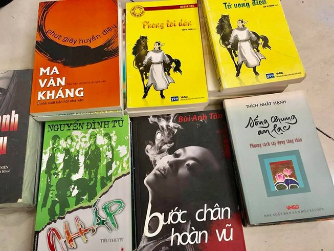 Văn chương chữ nghĩa rẻ hơn bèo…