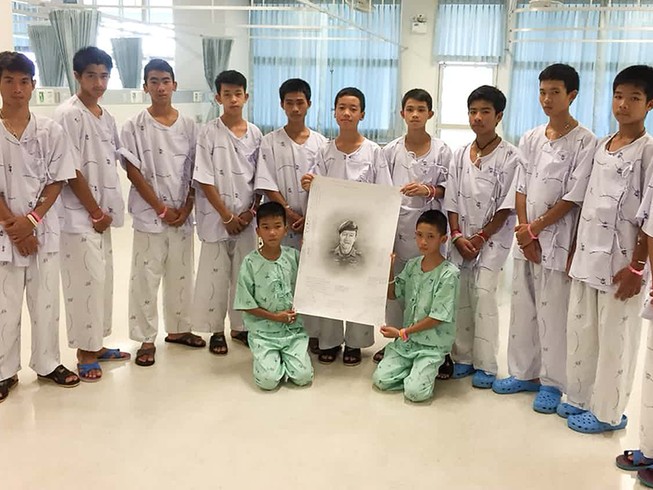 Đội bóng Lợn rừng kể lại ký ức trong hang