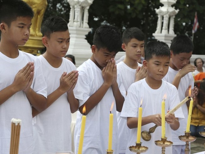 Đội bóng Lợn rừng hôm nay làm lễ xuất gia