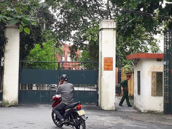 Hôm nay, Vũ ‘nhôm’ và Út ‘trọc’ cùng ra tòa