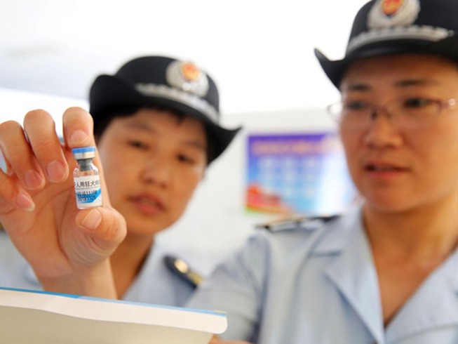 Giải mã ‘ác mộng’ vaccine Trung Quốc