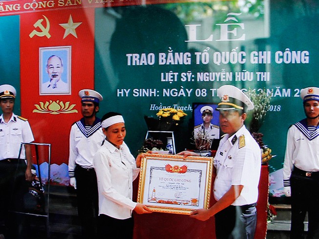Nước mắt của vợ anh lính tàu ngầm Kilo