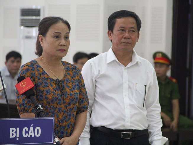 Lãnh đạo 2 đoàn đại biểu Quốc hội dự phiên xử buôn lậu