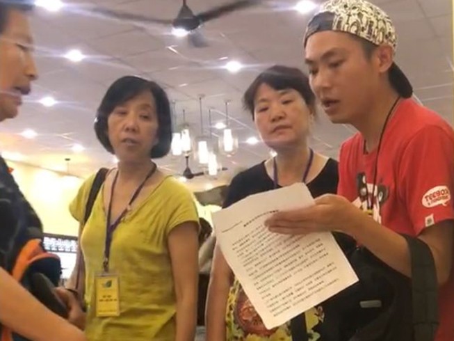 Du lịch Việt đang ‘tự bắn vào chân mình’