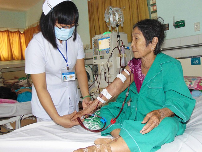 Người ta trò chuyện những gì khi đến phòng chạy thận?