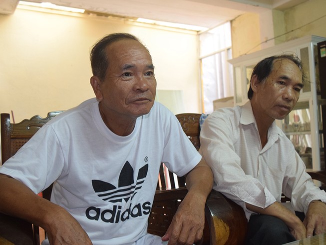 3 anh em 50 năm không quốc tịch
