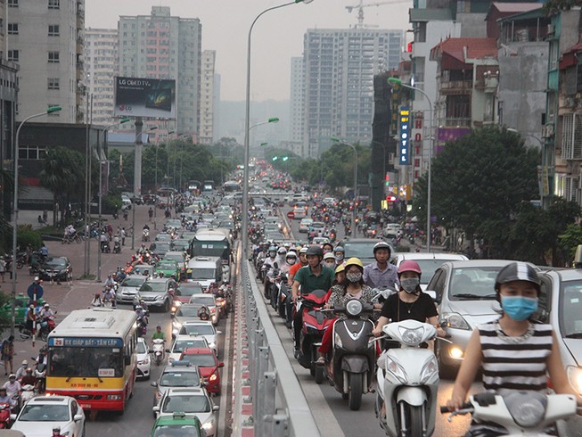 Hà Nội muốn thu phí xe vào khu ùn tắc