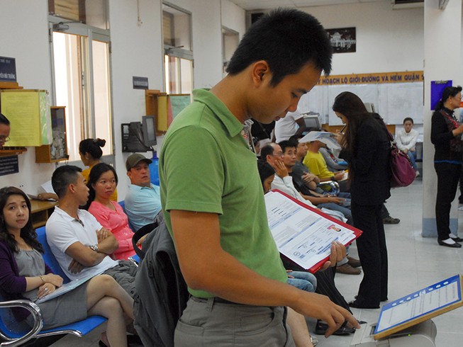 Chậm thủ tục hành chính, phải xin lỗi dân