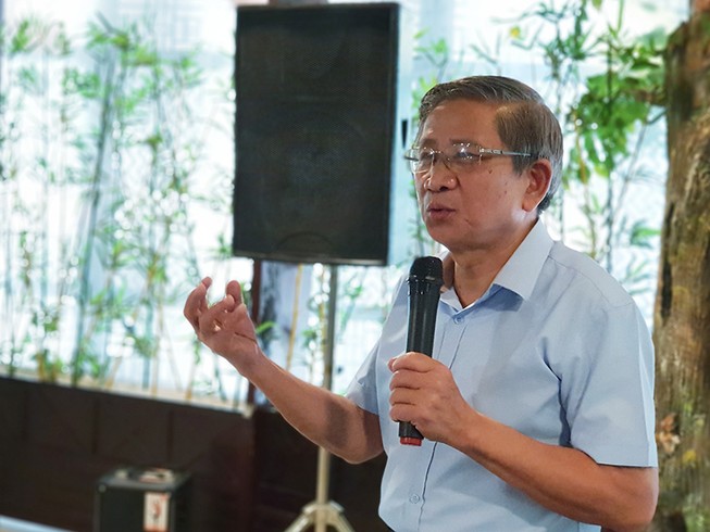 GS Thuyết: Không ngại chuyện nhiều bộ sách giáo khoa