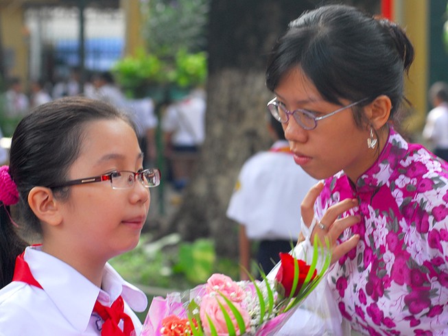Xử phạt giáo viên: Quan hệ thầy trò sẽ ra sao?