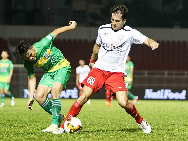 Khóa sổ Nuti Café V-League 2018: Người tính và trời tính!