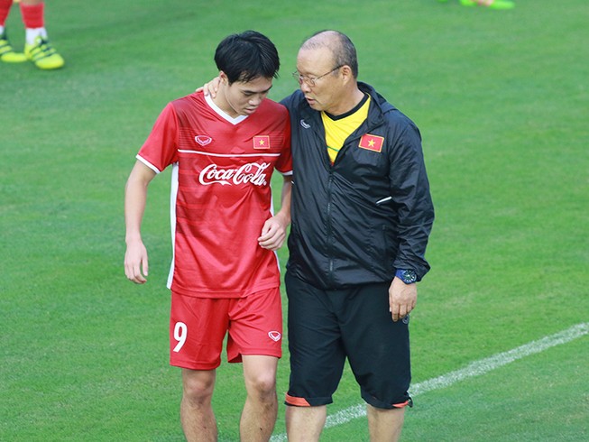 Để ông Park Hang-seo lo!