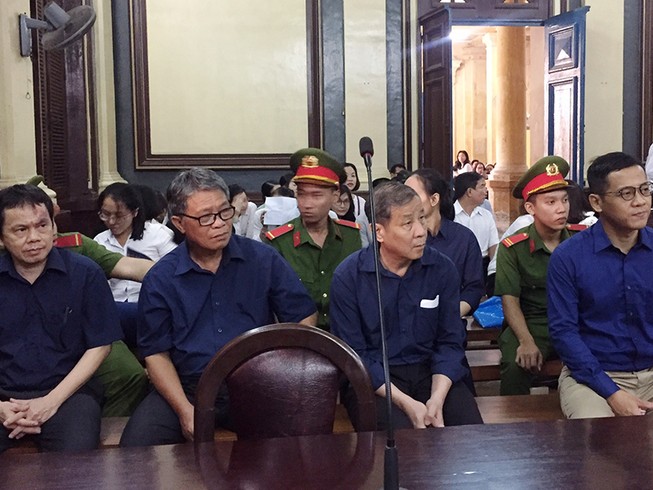 Bà Hứa Thị Phấn kêu oan nhưng vắng mặt