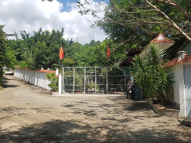 Phá dỡ biệt phủ nếu đại gia vàng ‘câu giờ’