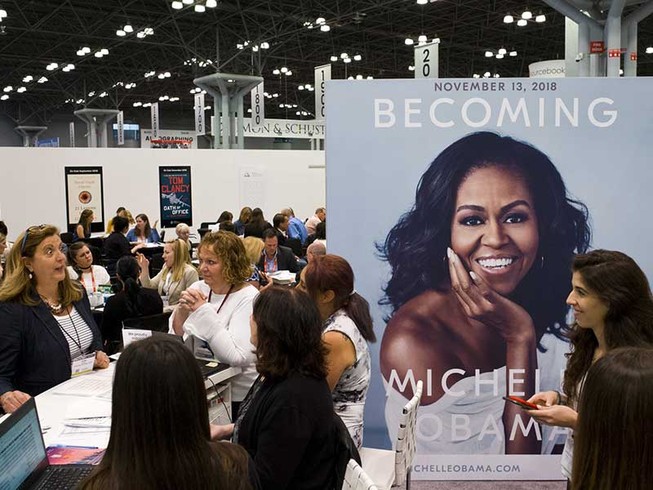 Bí kíp để bà Obama viết sách hốt vài chục triệu đô