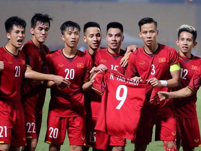 Chiếc áo số 9 và nước mắt Văn Toàn