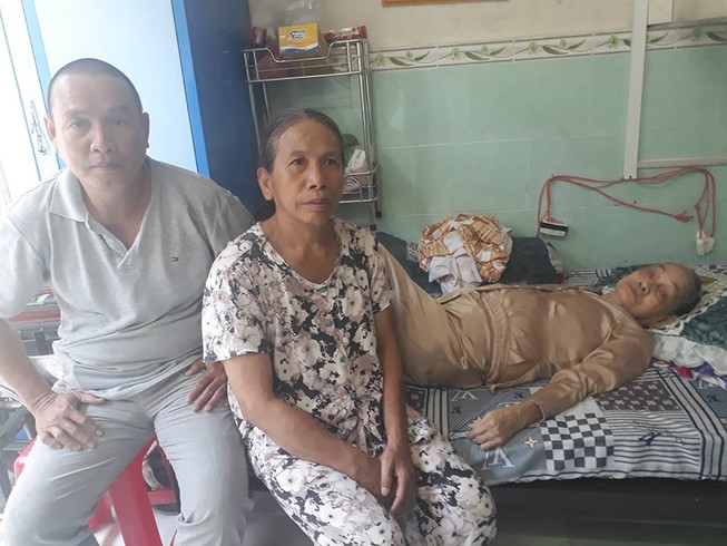 Điêu đứng vì mất bảo hiểm y tế