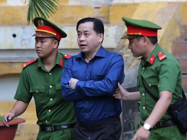 Xử vụ DAB: ‘Sai phạm do chấp hành lệnh cấp trên’