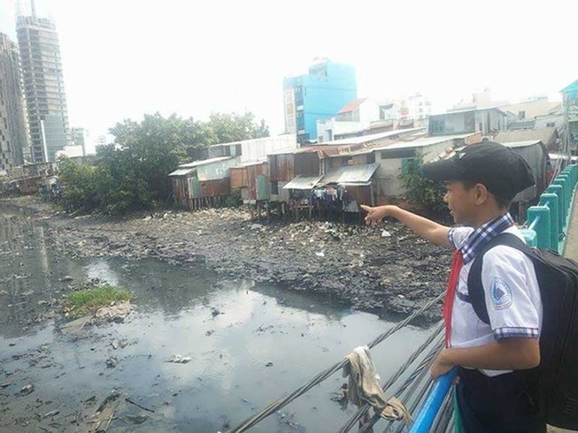 Dùng quỹ đất hai bên để cải tạo rạch ô nhiễm nhất TP.HCM