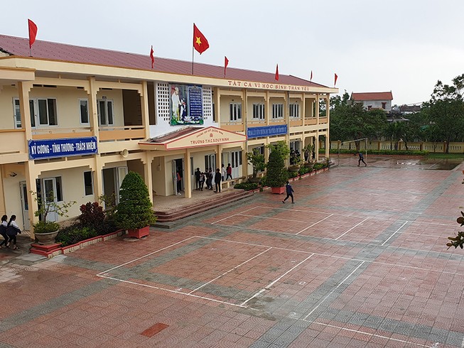Điều tra học sinh vụ 231 cái tát: Phản cảm, phản giáo dục!