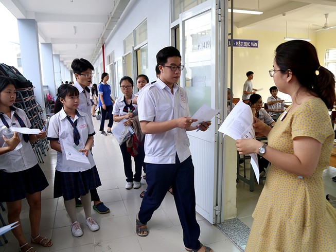 Có phương án thi THPT, thầy trò vẫn băn khoăn