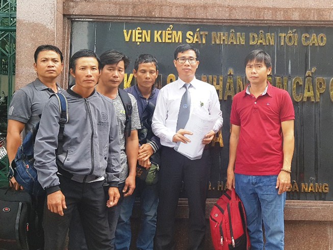 Viện cấp cao gặp luật sư vụ cưa gỗ khô