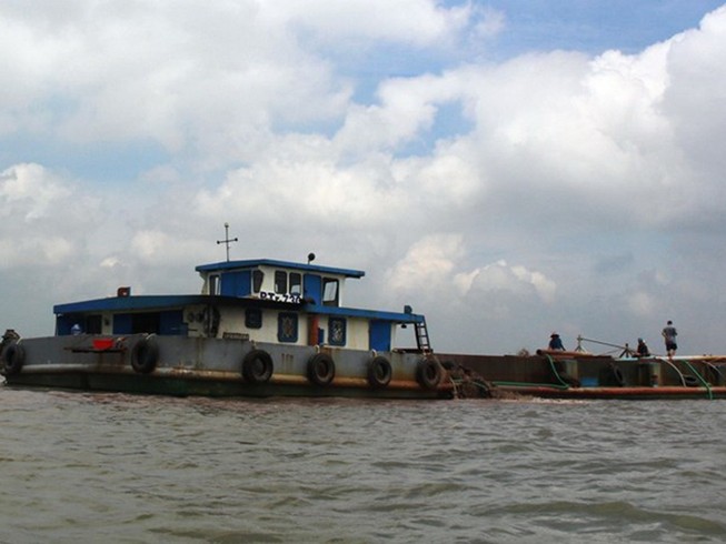 Bến Tre thông báo đóng cửa 2 mỏ cát trên sông