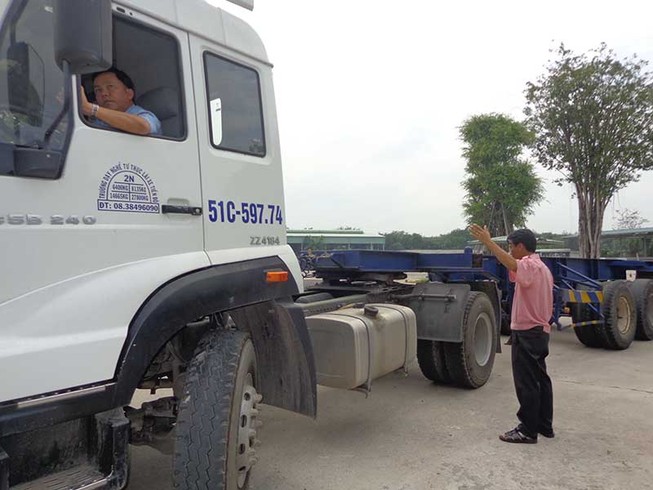 Học và thi lấy bằng lái ô tô ngày càng khó